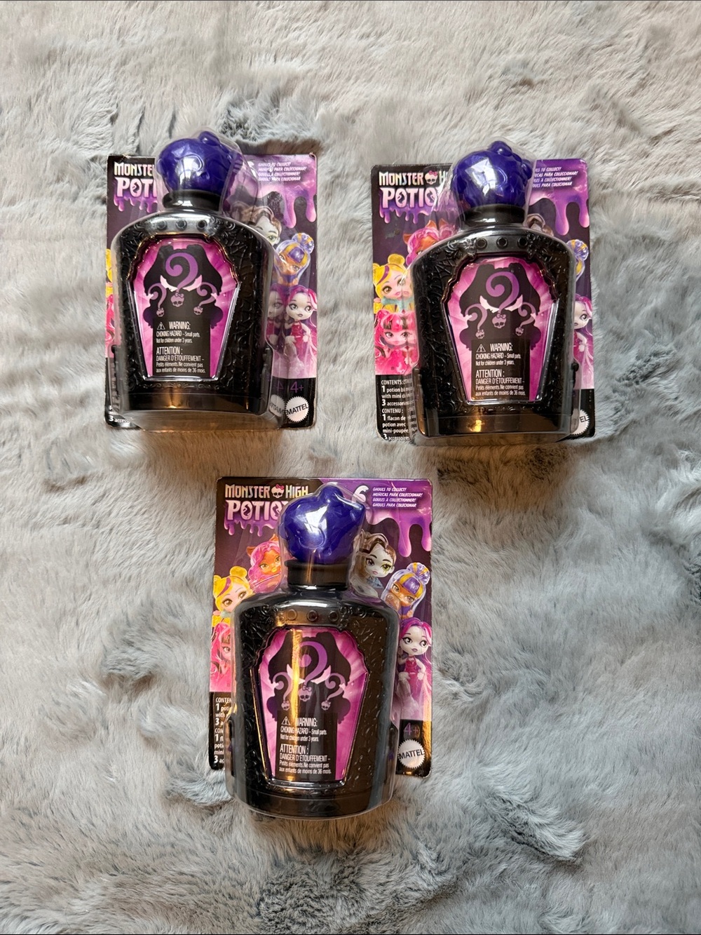 Monster High Potions Reveal Playset with Mini Figurine- Purple & Black Set of 3